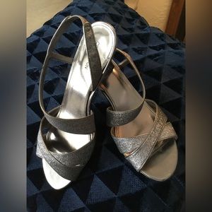 Woman’s Size 11 Silver Glitter Sling Back 3.5 inch Heels